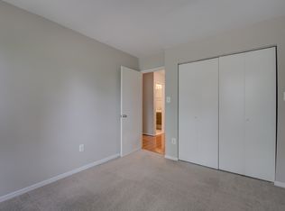 1737 Cy Ct, Vienna, VA 22182