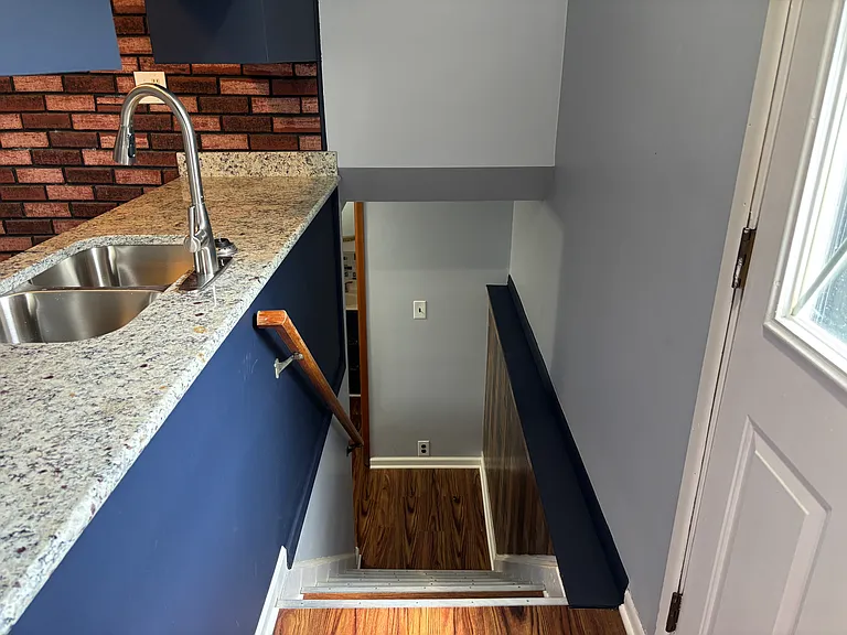 22740 Teppert Ave — Photo 6