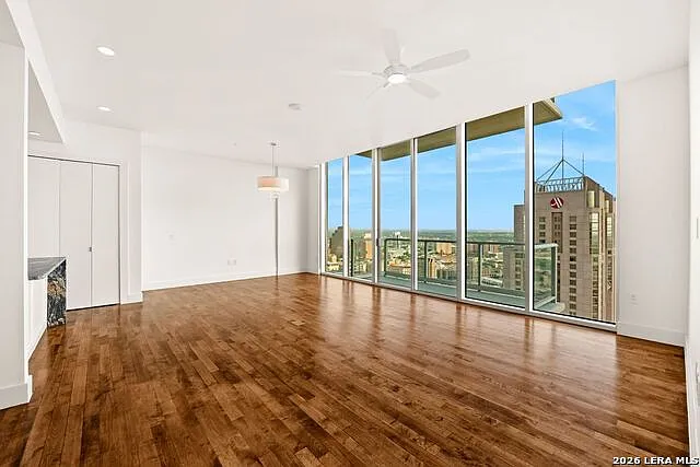 610 E Market #3110