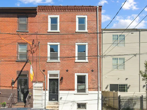 2714 Salmon St, Philadelphia, PA 19134