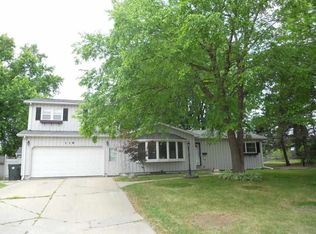 118 Edgemont Cir, Waterloo, IA 50702