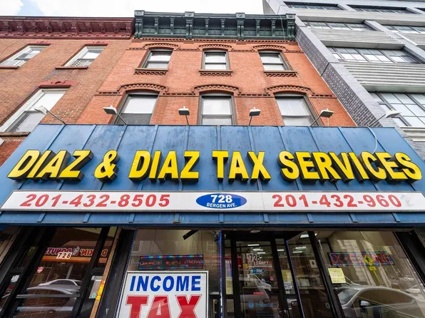 728 Bergen Avenue image 15 of 16