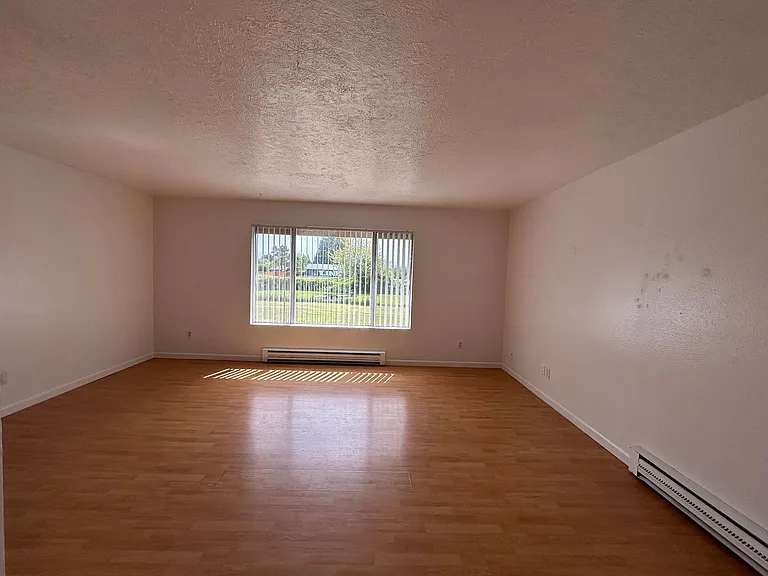 4658 Ocean Beach Hwy — Photo 3