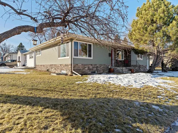 1204 Deadwood St, Sturgis, SD 57785