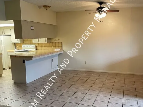 7213 Quailwood Dr APT B, Bakersfield, CA 93309