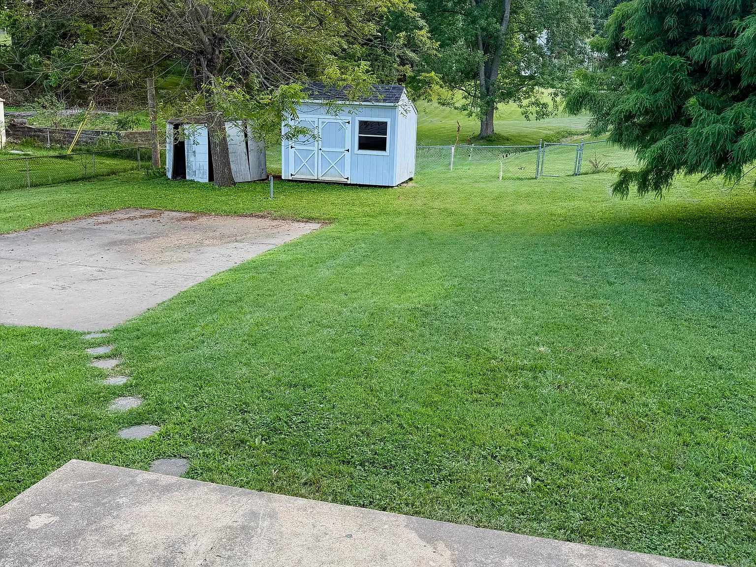 3 bed, 1092 sqft, $2,000 — Photo 2
