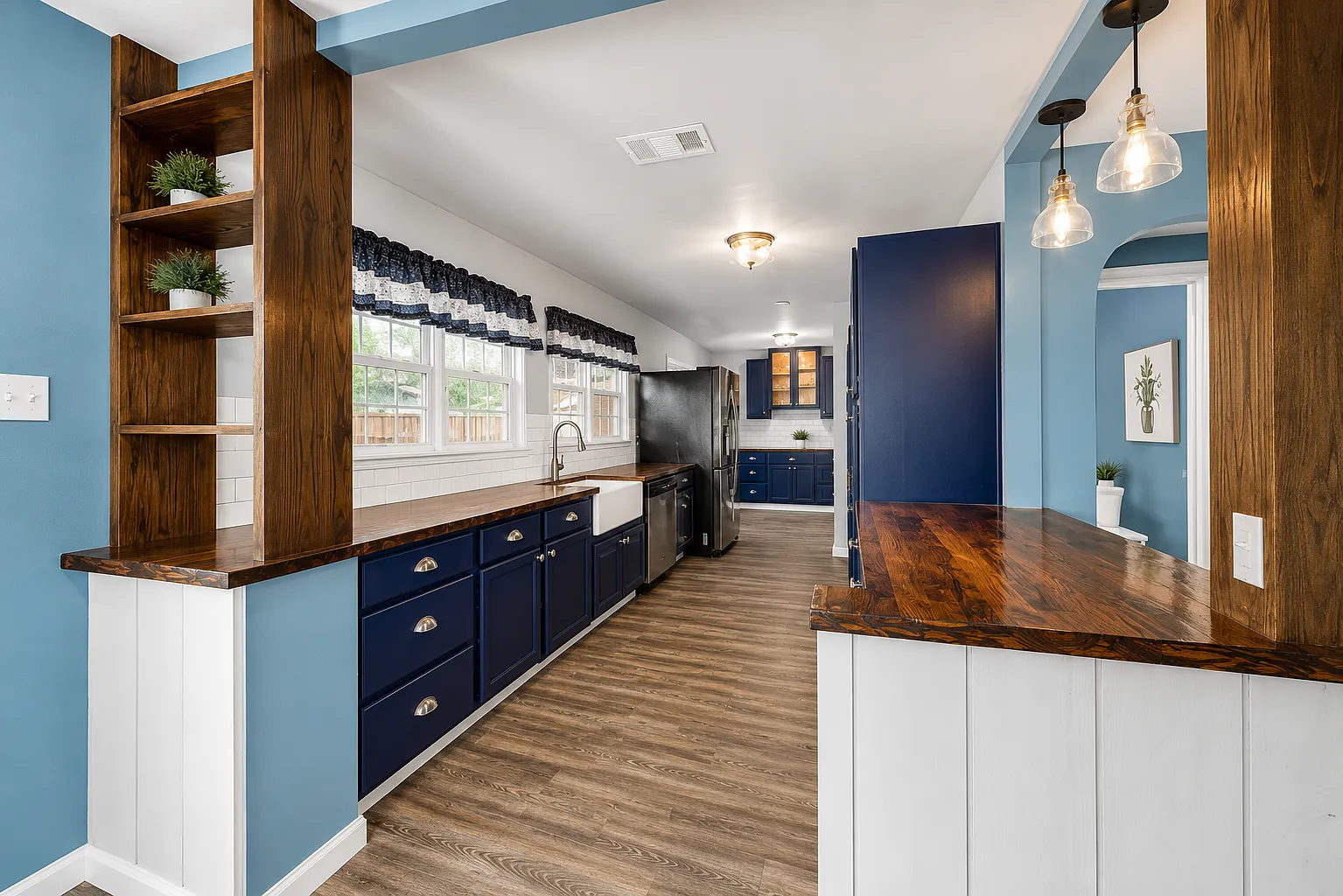 5 bed, 2252 sqft, $2,250 — Photo 3