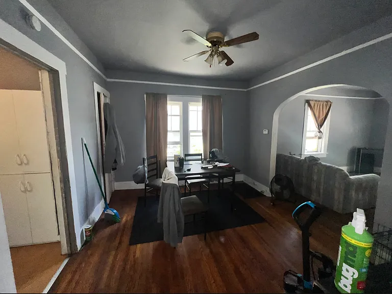 1258 E Division St — Photo 5