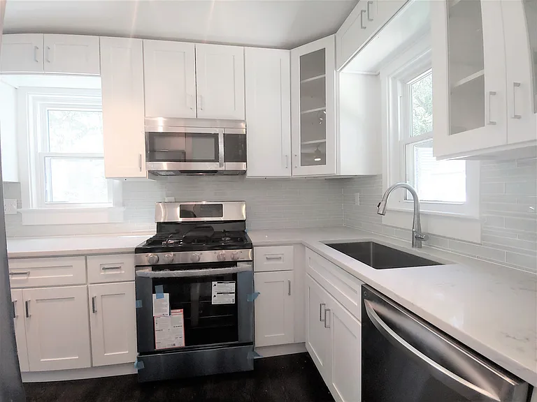 2510 Jamaica Dr — Photo 7