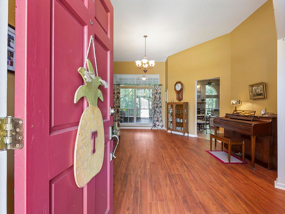 1st image of 2167 Hovington Cir E