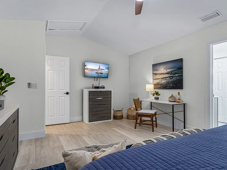 Windjammer Ln — Photo 17