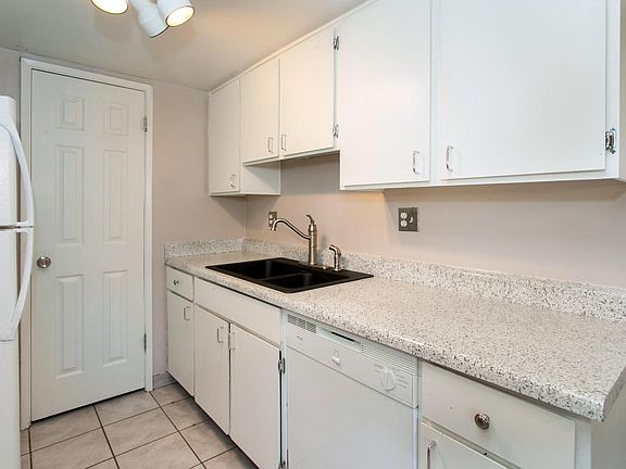 2nd image of 10203 N 8th Pl #A