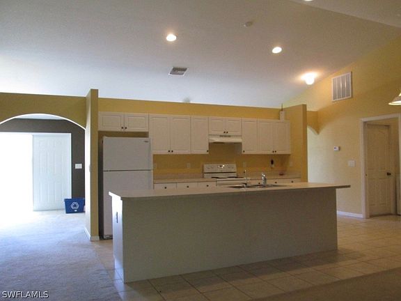 5th image of 516 Powell Ave