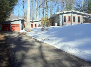 4 Westwood Rd, Mansfield, CT 06268