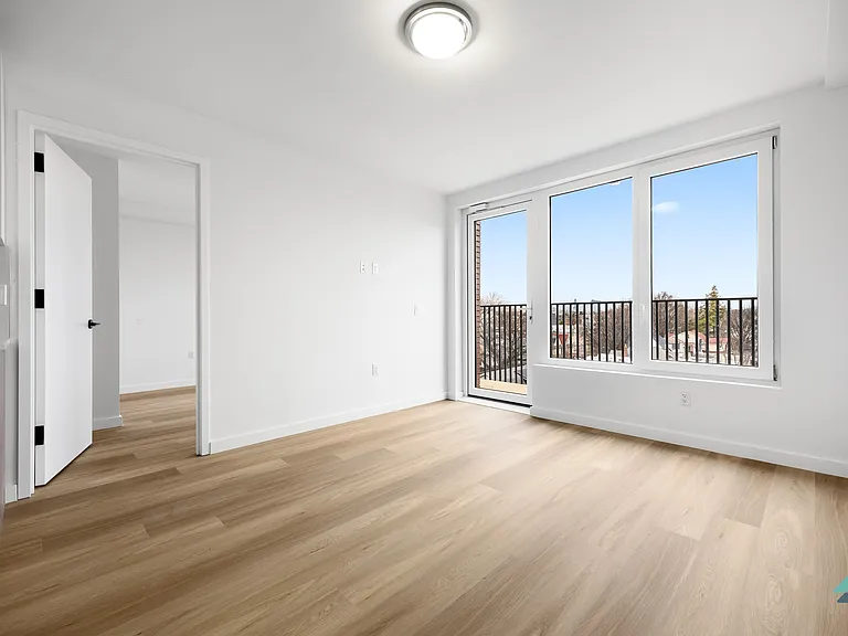 3510 Glenwood Rd #5H — Photo 7
