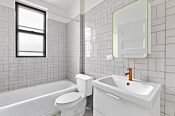 Rented by The Agency | media 10