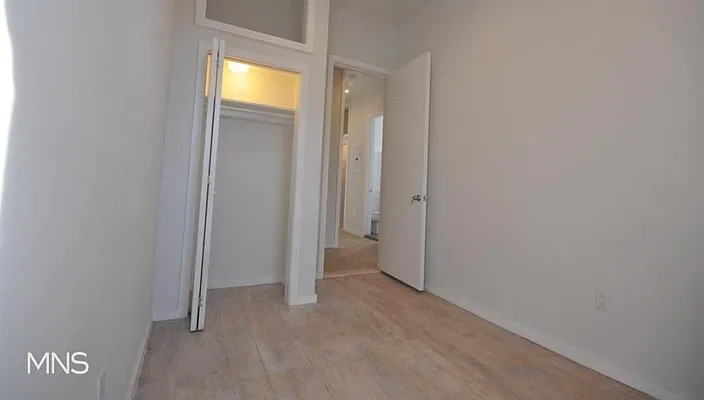 Rented by MNS | media 11