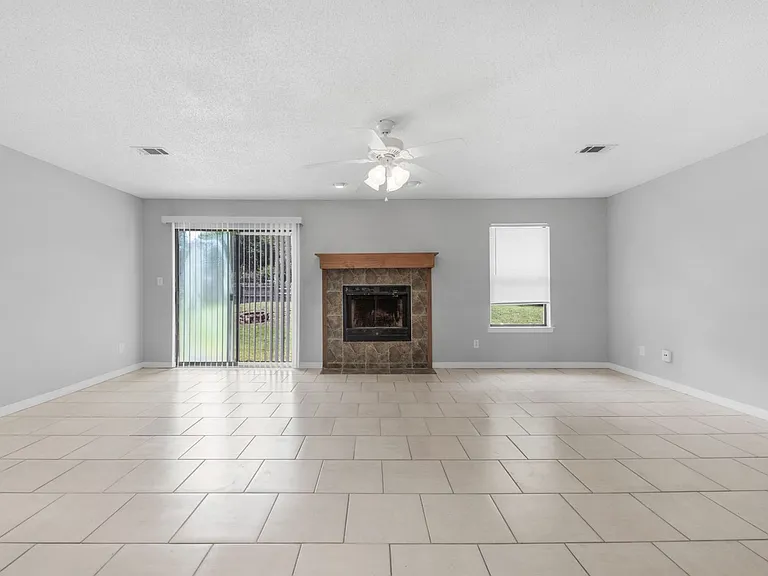 3868 Mariners Dr — Photo 11