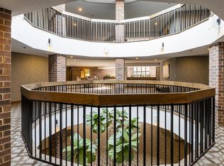 5601 Dewey Hill Rd APT 201, Edina, MN 55439