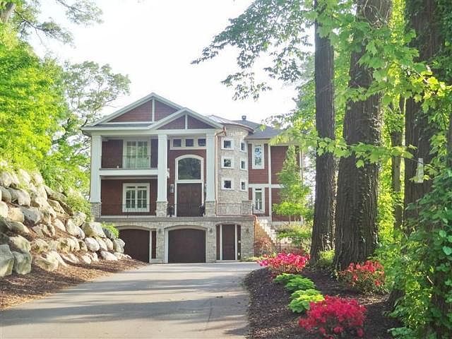 1st image of 17628 Oakwood Dr