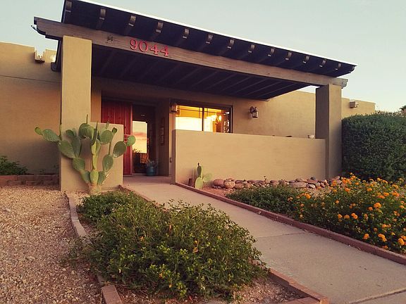 Entry with covered patio