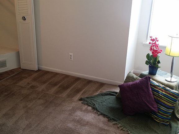 4th image of 2835 Roundtree Blvd