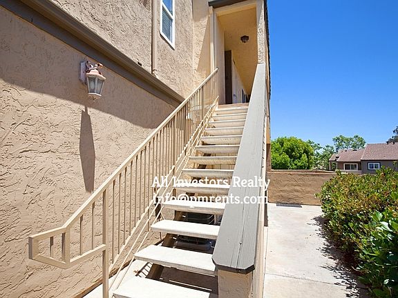3rd image of 5025 Los Morros Way