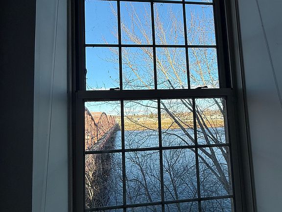 5th image of 35 Riverwalk Way Unit 302