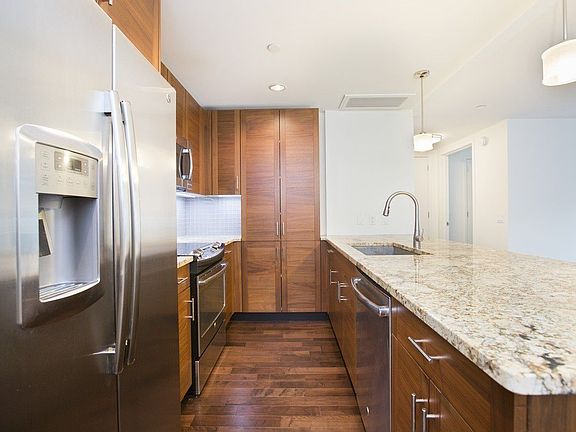 3rd image of 10820 71st Ave APT 2G