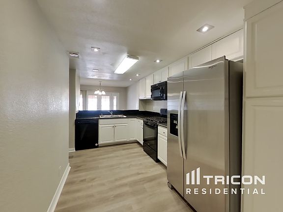 5th image of 1437 S Christy Ln
