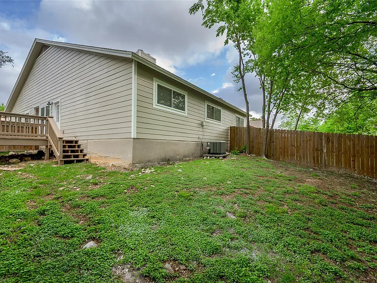 520 Cutty Trl #B — Photo 16