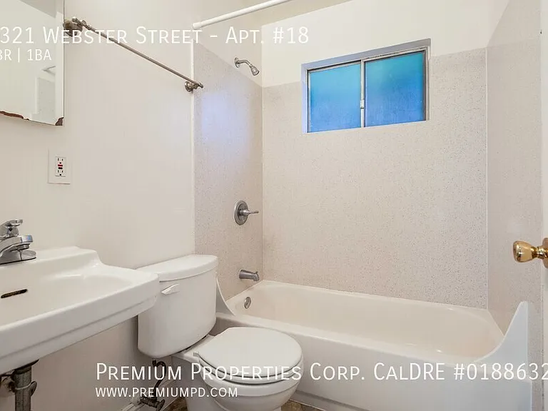 2321 Webster St #18 — Photo 17