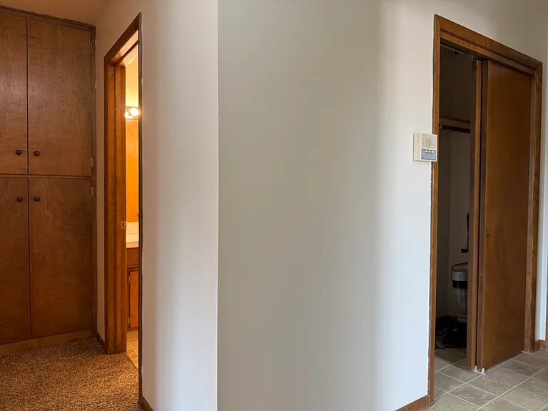 Cottonwood Apartments — Photo 7