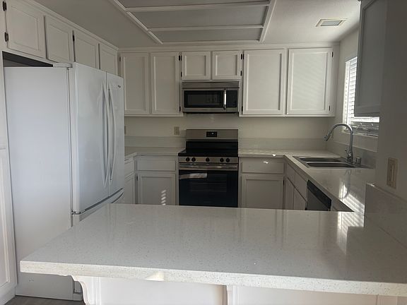4th image of 526 Park Way APT C