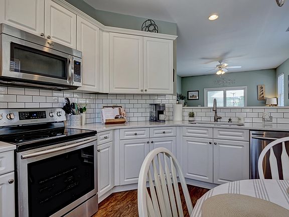 5th image of 9515 Night Harbor Dr
