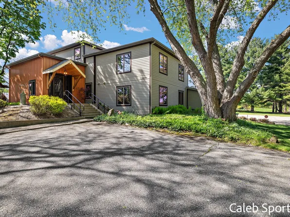 8201 Cherry Valley Ave SE, Caledonia, MI 49316