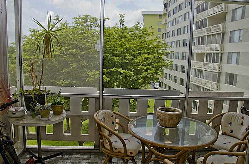 1st image of 4350 Hillcrest Dr APT 415