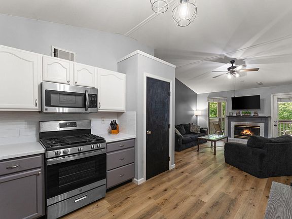 5th image of 3605 Timberbridge Dr APT H