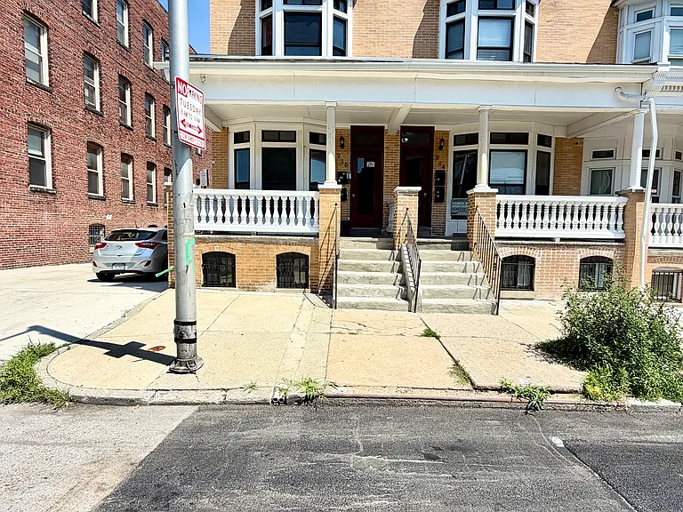 916 Whitelock St #200 — Photo 33