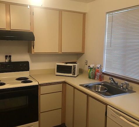 4th image of 13216 NE Salmon Creek Ave Unit H7
