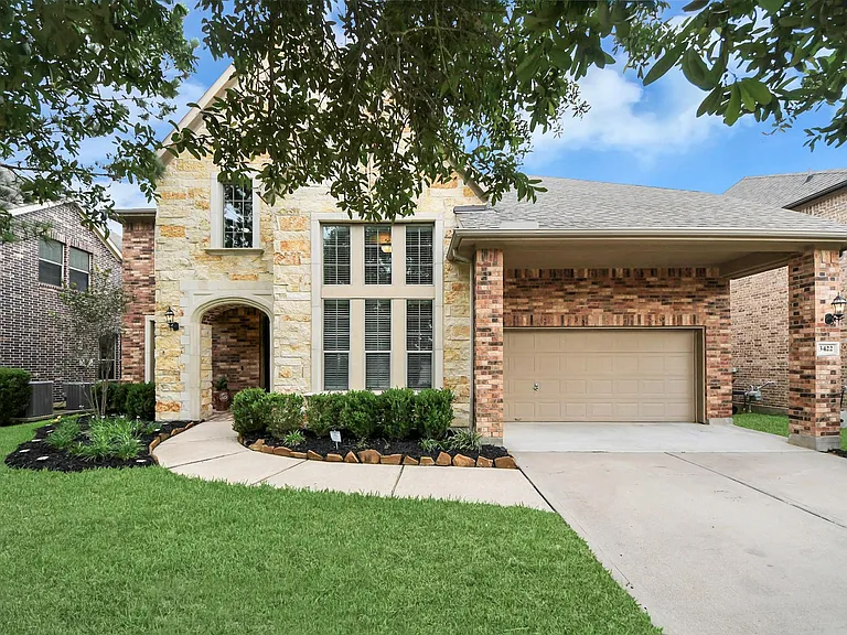 3422 Stone Springs Dr — Photo 1