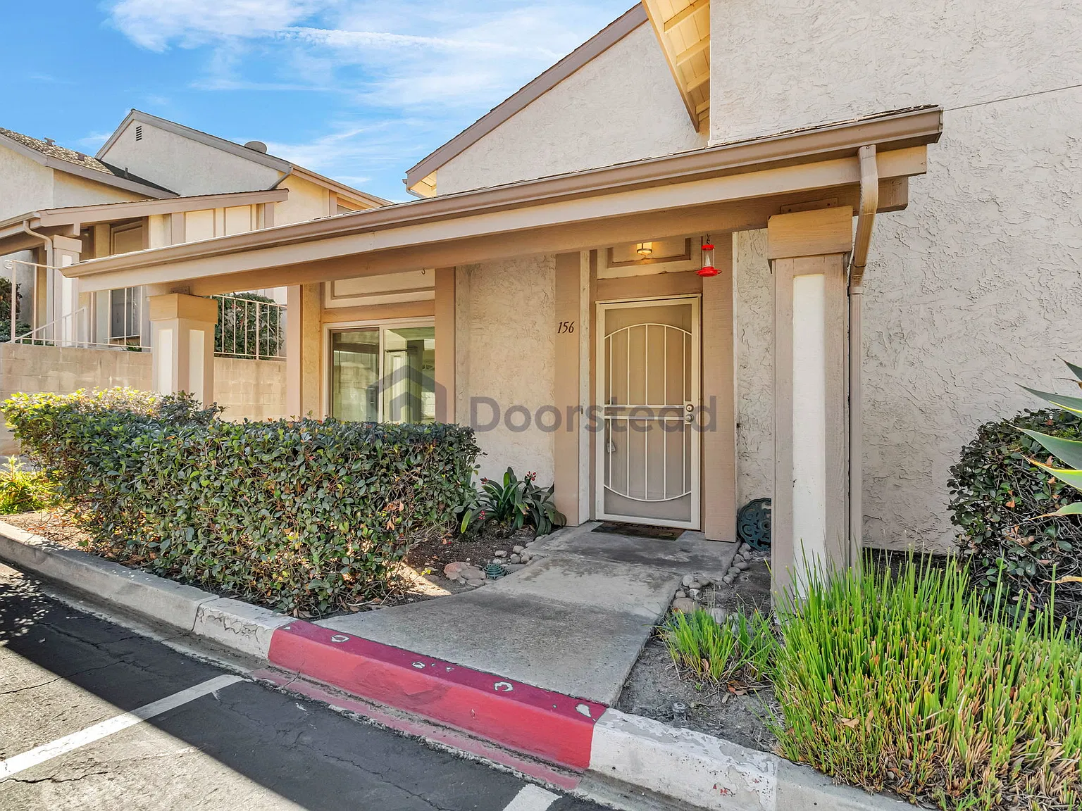 3 bed, 2.5 bath, 1335 sqft, $3,350 — Photo 4