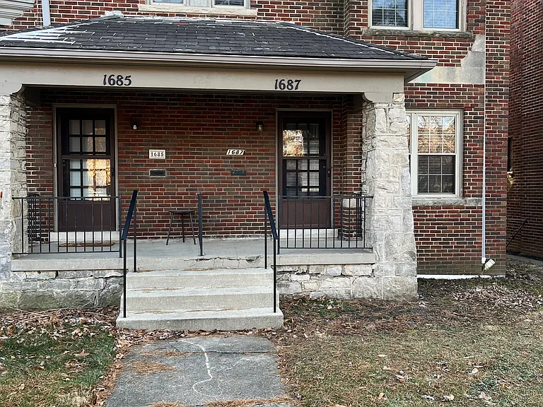 1687 King Ave — Photo 13