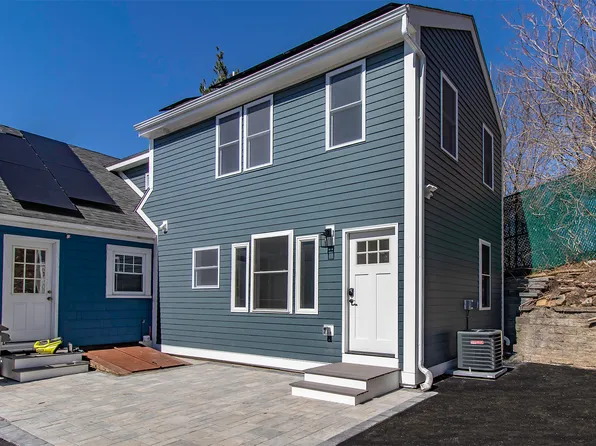 59 Auriga St, Dorchester, MA 02122