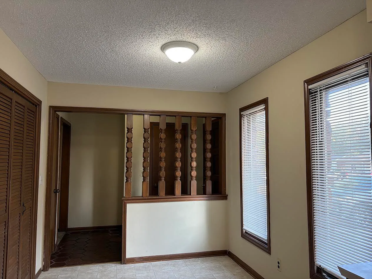 2 bed, $950 — Photo 3