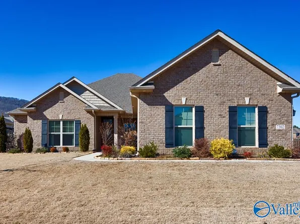 7302 Leather Leaf Cir SE, Owens Cross Roads, AL 35763