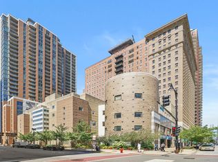 40 E 9th St APT 907, Chicago, IL 60605