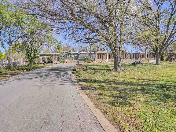 4th image of 3615 W Gore Blvd