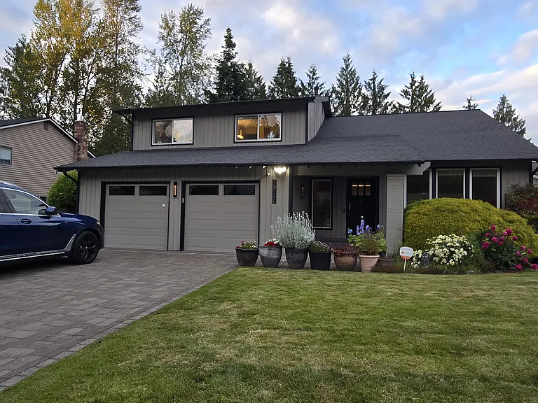 19130 SE 47th Pl — Photo 1