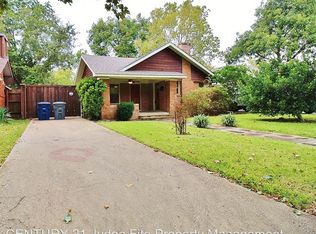 1115 S Montreal Ave, Dallas, TX 75208